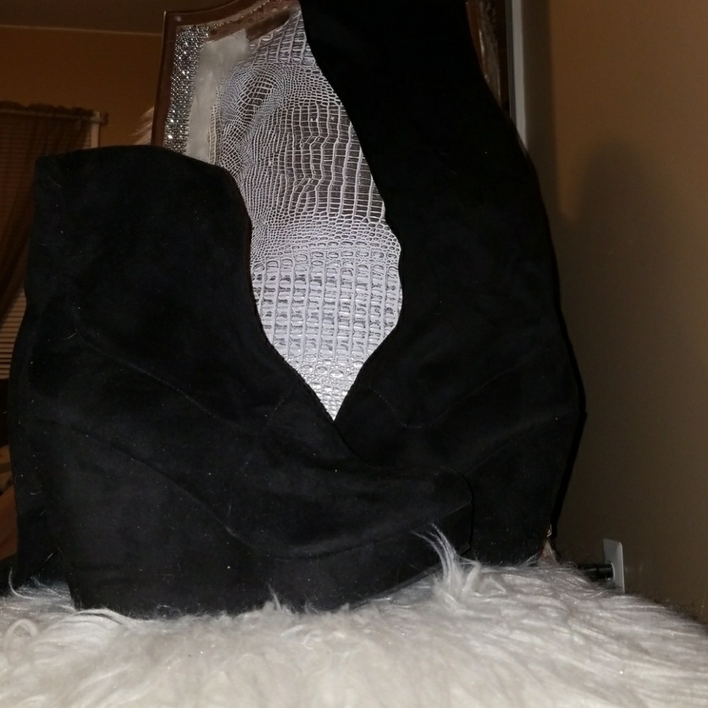 Black Suede Over The Knee boots